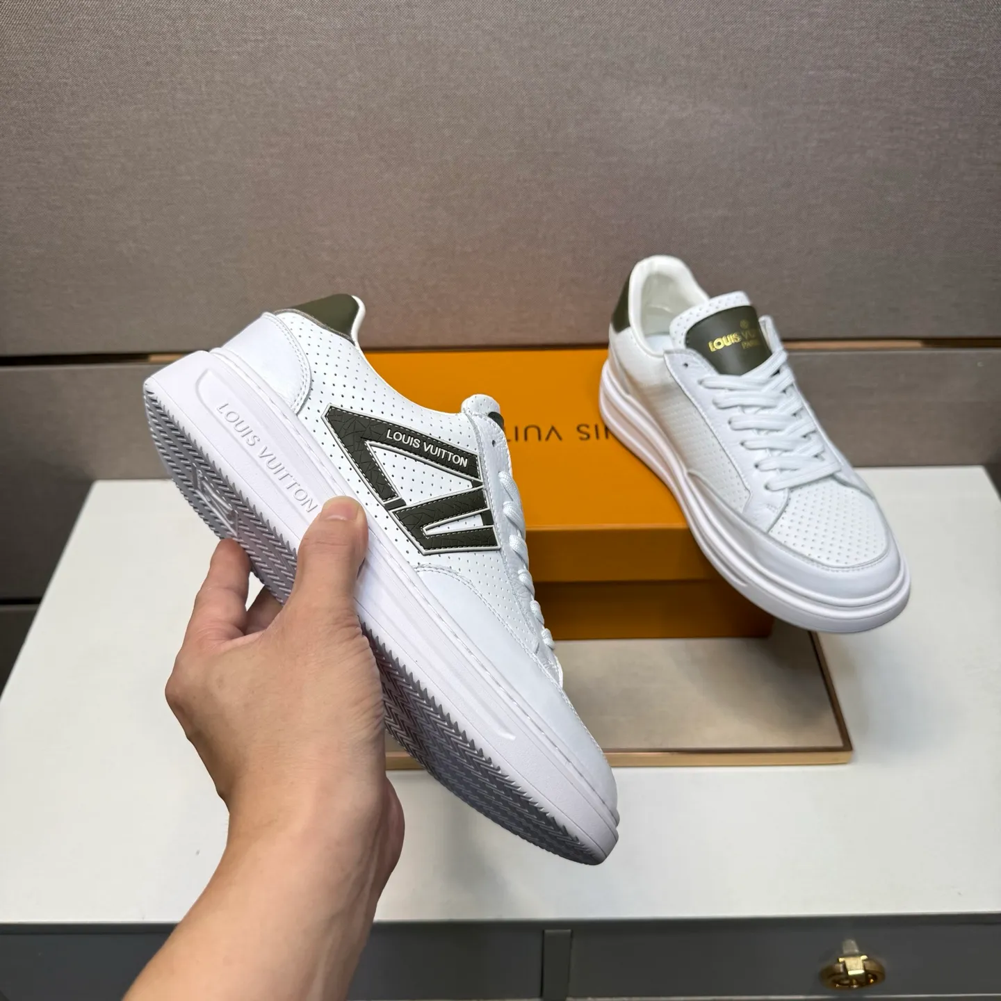 ⬛️Men's shoes 💰p420 [LV～] Men's casual shoes 2025z cabinet sales simultaneously 🔶Size: 38-44 #️⃣ 🔷6 colors🔜The upper is made of multi-material splicing ➕Genuine leather lining, comfortable and breathable, sole: original comfortable and wear-resistant outsole, ⚠️Real thing📱Photographed🎬The real thing is better📢📢📢